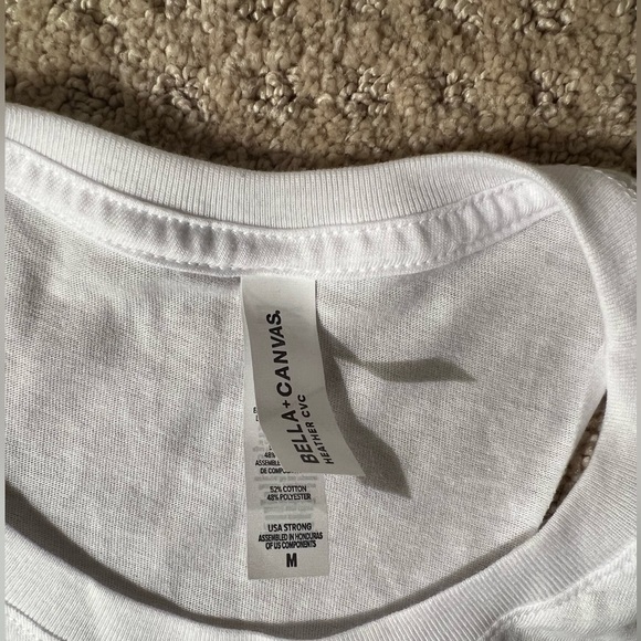 “Be Llamazing” Cropped Graphic Muscle Tank - Picture 3 of 3